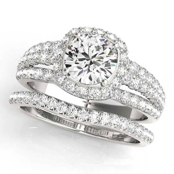 Round Diamond Halo Engagement Ring