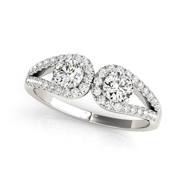 Multi-Diamond Round Cluster Ring