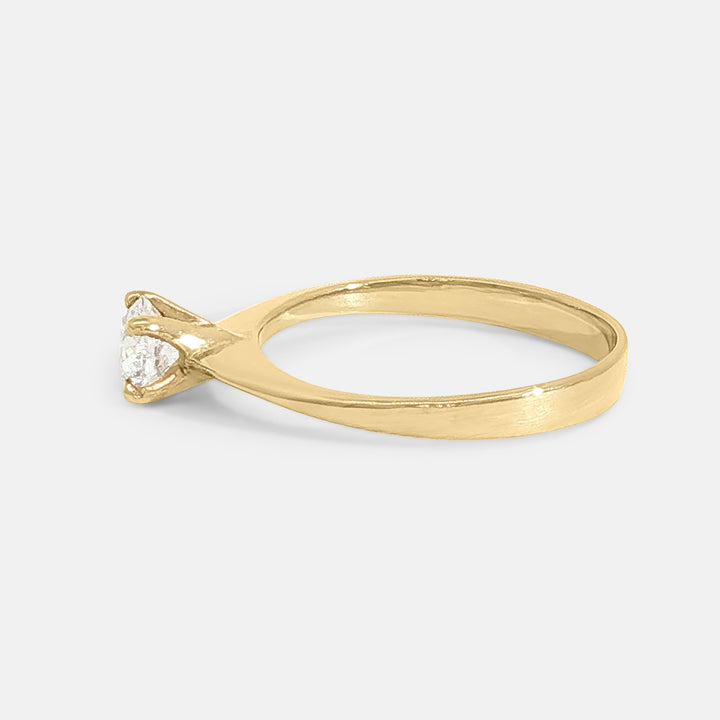 Bonnie Round Brilliant Engagement Ring