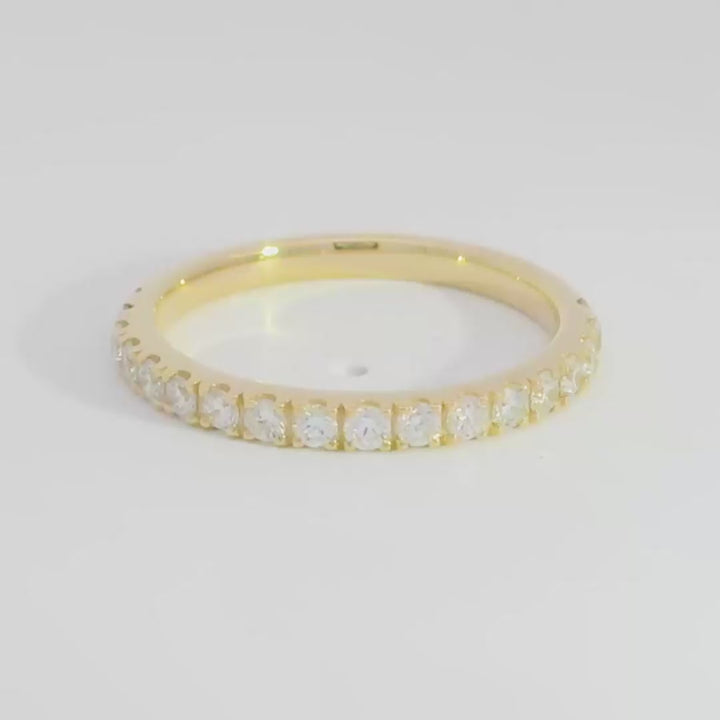 Half Pave Diamond Band (0.38tcw)